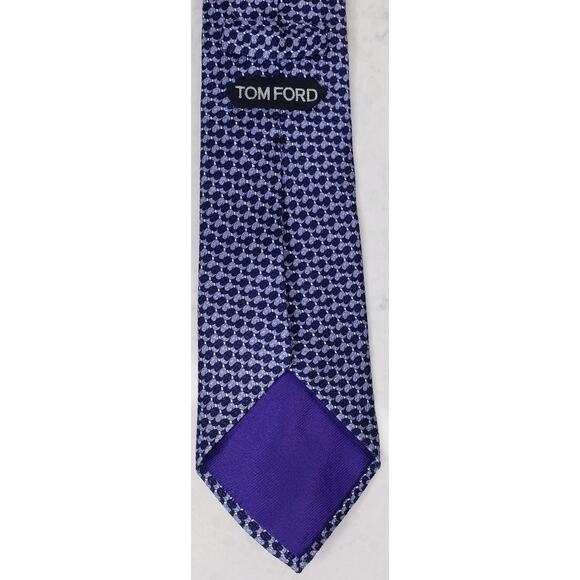 TOM FORD 100% Silk Tie Geometric Blue & Lavendar *A Few Snags on the Underside* - Picture 4 of 8